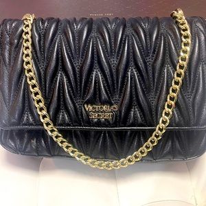 Victoria's Secret Chevron Quilt Bond Shoulder Bag Women's 10inch x 8 inch